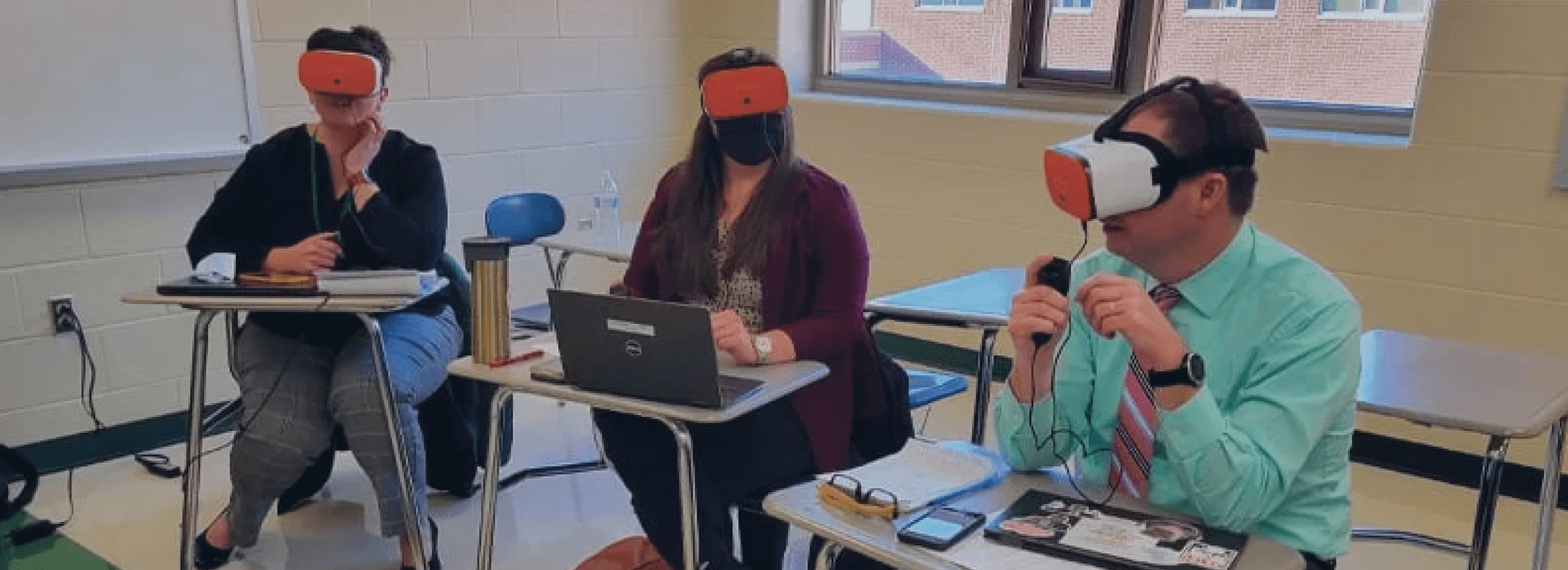 An Innovative Pre-service Science Teachers’ Training Using VR at Van Yuzuncu Yil University, Turkey